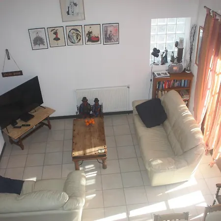 Maison - *