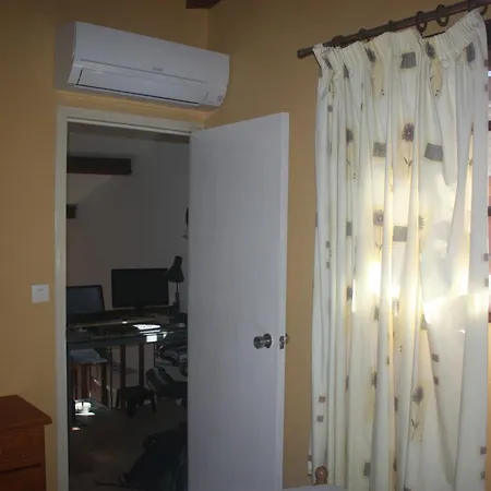 Maison - *