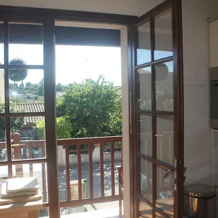 Maison - *